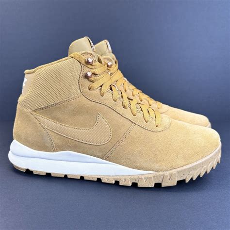 boots hoodland gr 47 nike herren braun|Nike Hoodland Suede Haystack Men's .